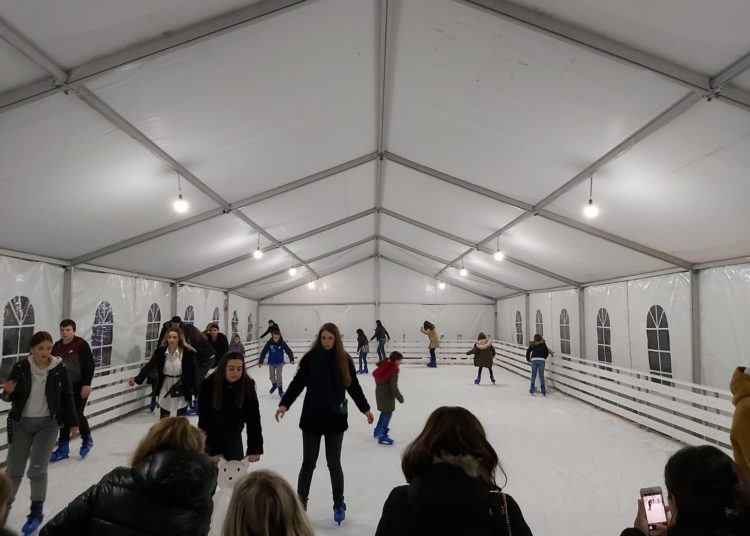 Advent u Ljubuškom privlači veliki broj posjetitelja (FOTOGALERIJA)