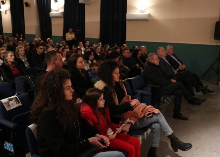 Koncert HKUD „Hercegovac“ oduševio publiku u Širokom Brijegu!