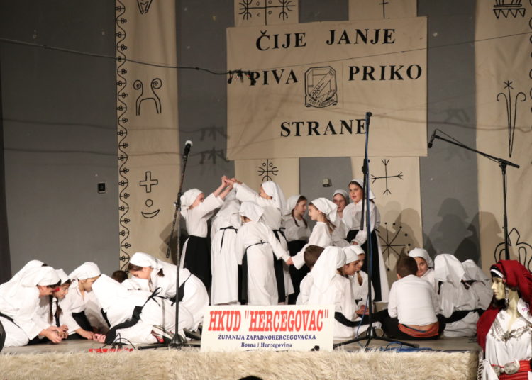 Koncert HKUD „Hercegovac“ oduševio publiku u Širokom Brijegu!