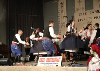 Koncert HKUD „Hercegovac“ oduševio publiku u Širokom Brijegu!