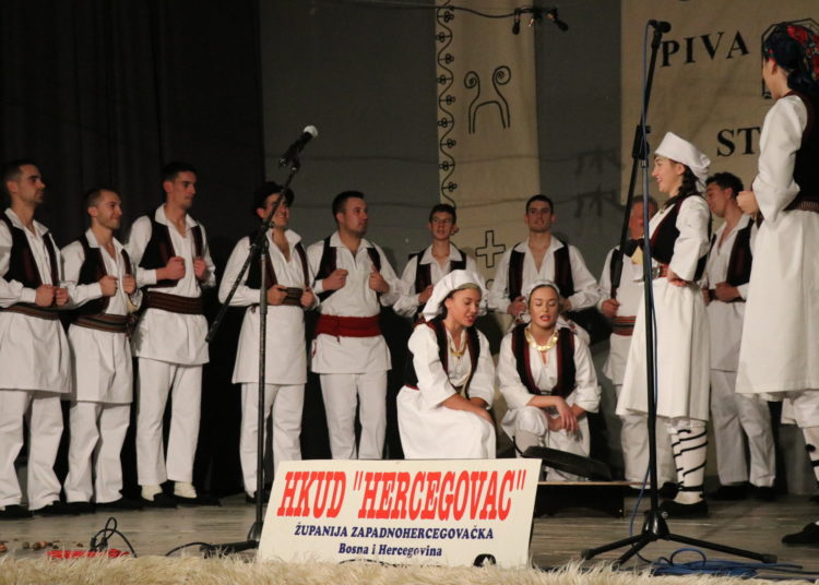 Koncert HKUD „Hercegovac“ oduševio publiku u Širokom Brijegu!
