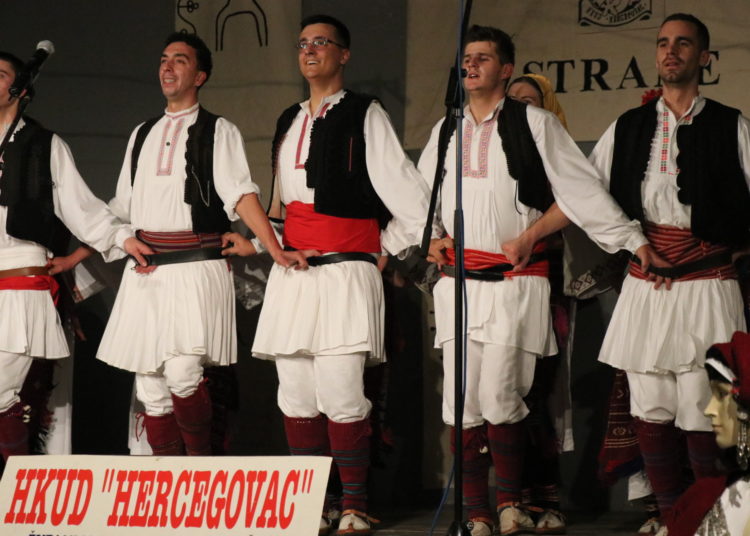 Koncert HKUD „Hercegovac“ oduševio publiku u Širokom Brijegu!