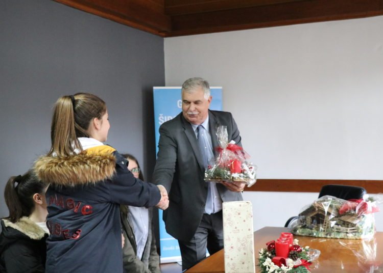 Gradonačelnik Kraljević primio članove ekološke sekcije Prve osnovne škole Široki Brijeg
