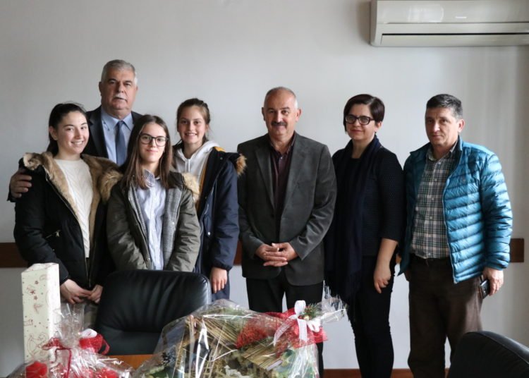 Gradonačelnik Kraljević primio članove ekološke sekcije Prve osnovne škole Široki Brijeg