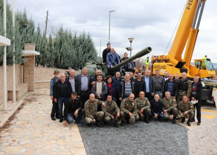 Postavljen tenk na spomen obilježju zaustavljanja tenkova Široki Brijeg – Polog