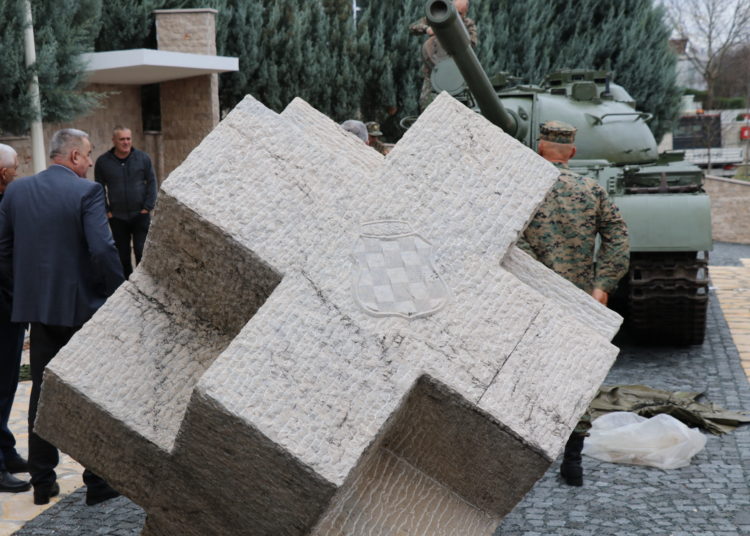 Postavljen tenk na spomen obilježju zaustavljanja tenkova Široki Brijeg – Polog
