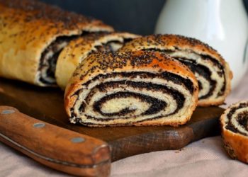 Iz bakine tekice: Recept za makovnjaču i orehnjaču koji uvijek uspijeva