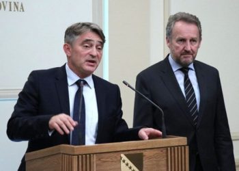 SDP BiH žestoko oderao DF i Komšića: Oni su Bakirovi sateliti koji pristaju na sve
