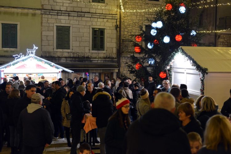 Županija Zapadnohercegovačka sudionik manifestacije “Tradicionalni hrvatski Božić u Imotskom”