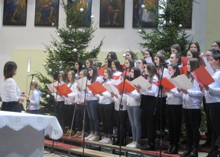 Održan Božićni koncert na Humcu