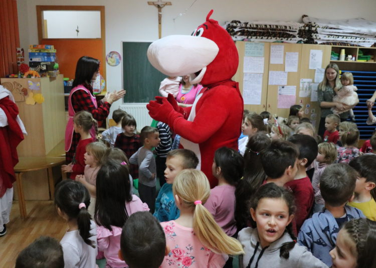 Centralko darivao djecu povodom svetog Nikole!