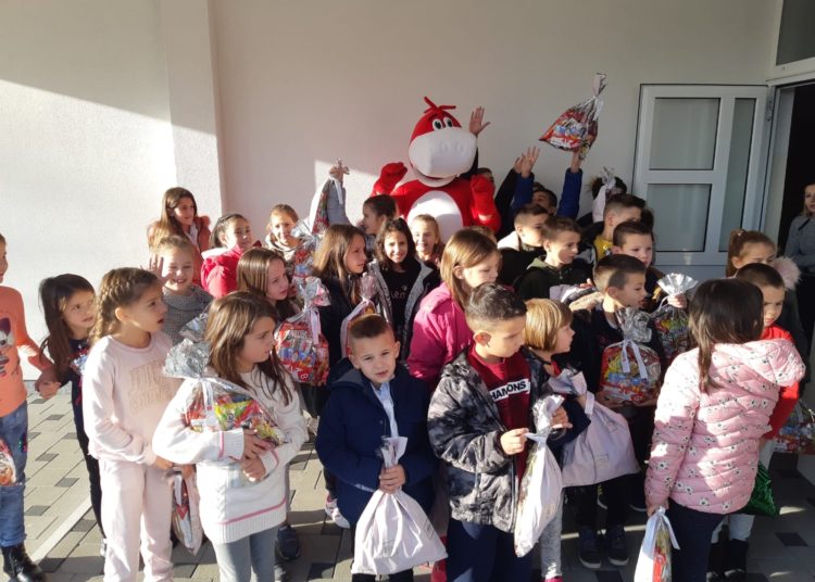 Centralko darivao djecu povodom svetog Nikole!