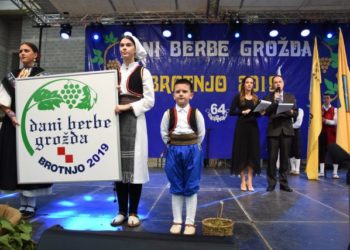 Hercegovački vinari darovali sredstva za Udrugu Marijine ruke