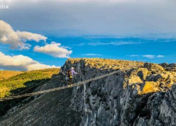 Mostar: Adrenalinska atrakcija iznad grada na Neretvi