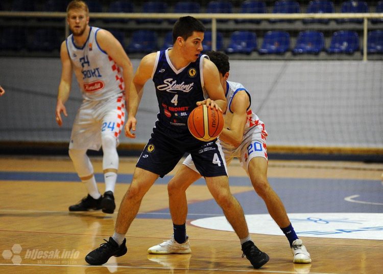 Široki deklasirao Student na Pecari