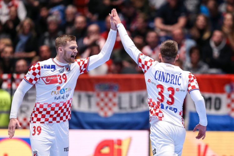 Hrvatska krenula pobjedom, uragan Kauboja slomio Crnogorce u nastavku