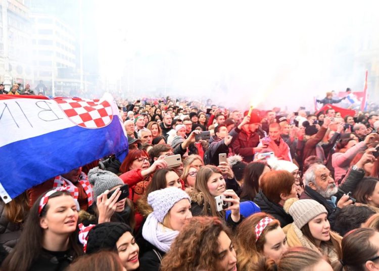 Srebrne rukometaše na Trgu bana Jelačića dočekale tisuće navijača