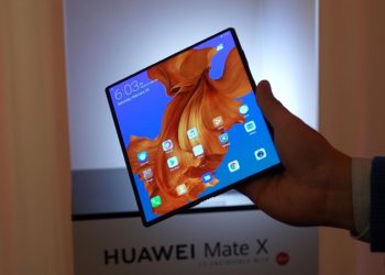 Huawei se pohvalio: Prodajemo 100.000 preklopnih telefona mjesečno