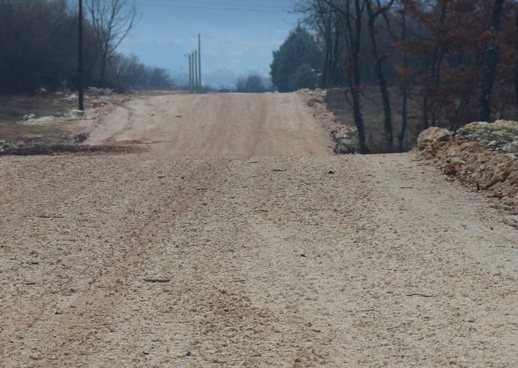 Izgradnja glavnog transportnog cjevovoda na lokalitetu gospodarske zone Trn