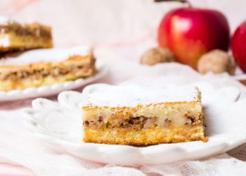 Pita od jabuka: Recept za desert koji možete prošvercati i za vrijeme dijete