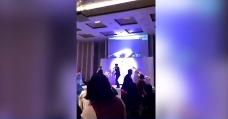 Mladoženja na svadbi objavio snimku na kojoj ga mlada vara s njegovim rođakom