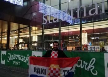 Navijačima iz Gruda i Posušja u Austriji nisu dali unijeti zastavu Hrvata iz BiH