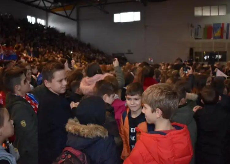 Pogledajte kako je Ljubuški dočekao svoje rukometaše