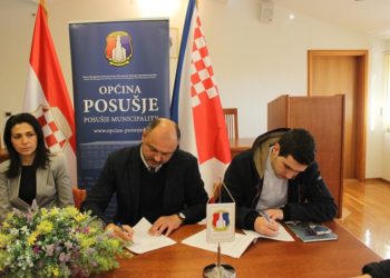 Potpisani ugovori o dodjeli stipendija: Općina Posušje stipendirala 27 studenata