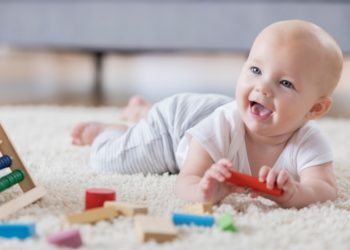 Zašto je dobro naučiti dijete da se samostalno igra?