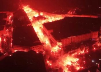 “Zapalili” cijeli grad: Pogledajte kako su navijači proslavili 100. rođendan voljenog kluba