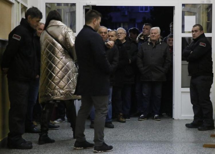 Na biračkim mjestima u Mostaru gužva od samog otvaranja birališta