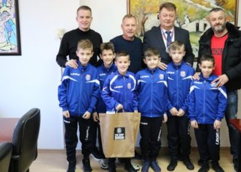 Mladi nogometaši NK Široki Brijeg na prijemu kod predsjednika Vlade ŽZH