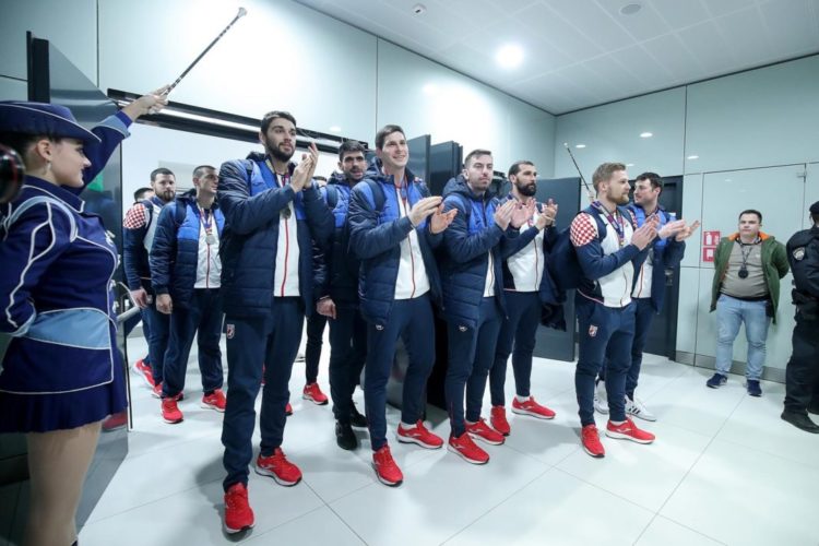 Vratili se rukometaši, danas dočeci u Zagrebu i Mostaru