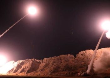 Iran projektilima napao američke baze u Iraku