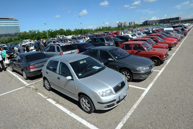 Više od 55 posto registriranih vozila u Federaciji starije od 15 godina