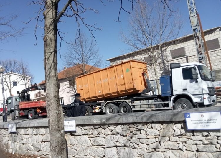 Posušje: Uklonjena stabla koja su predstavljala opasnost