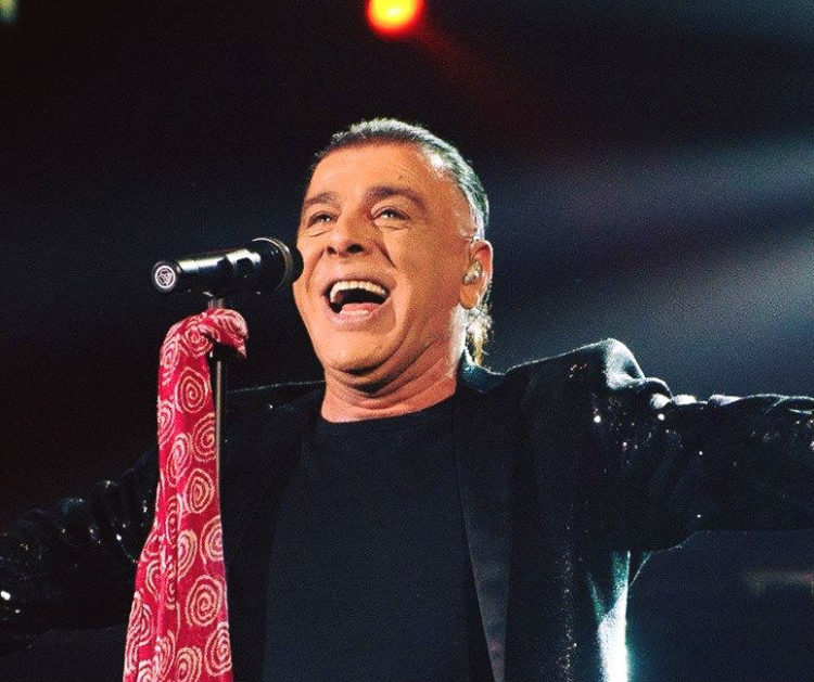 Aki Rahimovski dobio dijete u 65. godini s 27 godina mlađom tajnovitom partnericom