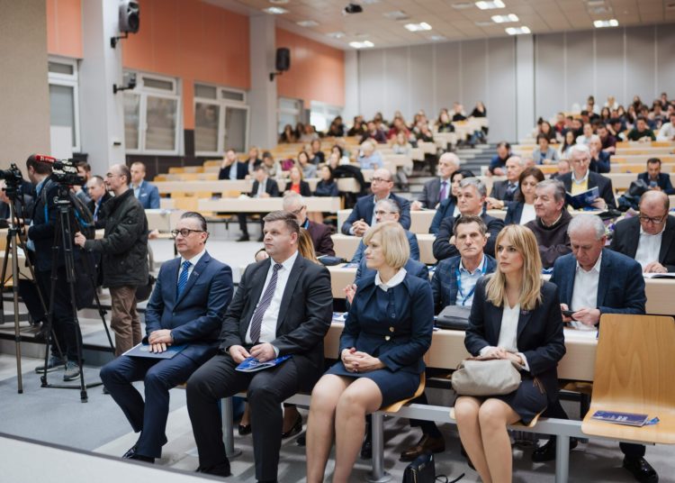 Sveučilištu u Mostaru svečano uručeno Rješenje o institucionalnoj akreditaciji