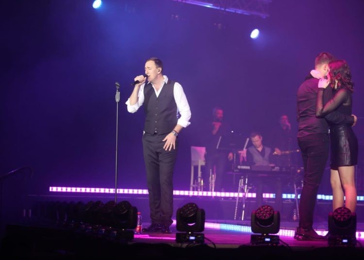 Momak se popeo kod Sergeja Ćetkovića i zaprosio curu! Spaladium Arena je skandirala!