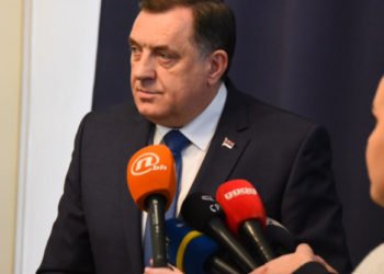 Dodik: Uhitite me ako možete, pozivam Komšića da podnese ostavku