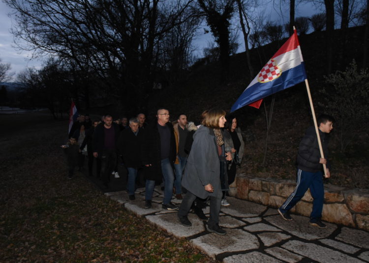 Iz Mokrog i Crnih Lokava održan mimohod sjećanja na pobijene širokobriješke franjevce i puk