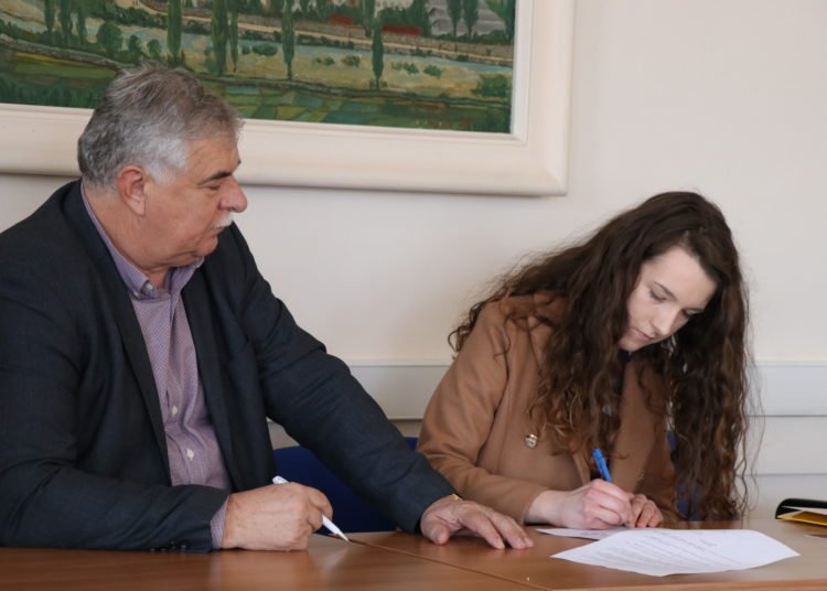 Gradonačelnik Kraljević potpisao ugovore s dobitnicima studentskih stipendija