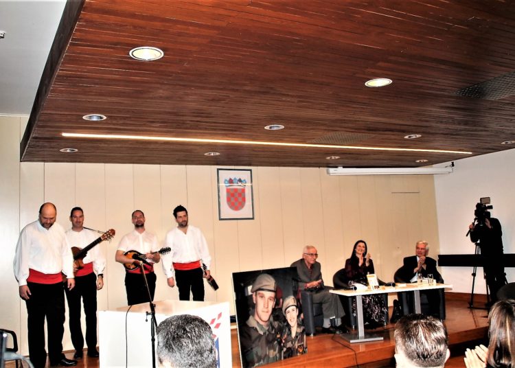 Anita Martinac predstavila roman “Grad bez ptica” u Zagrebu