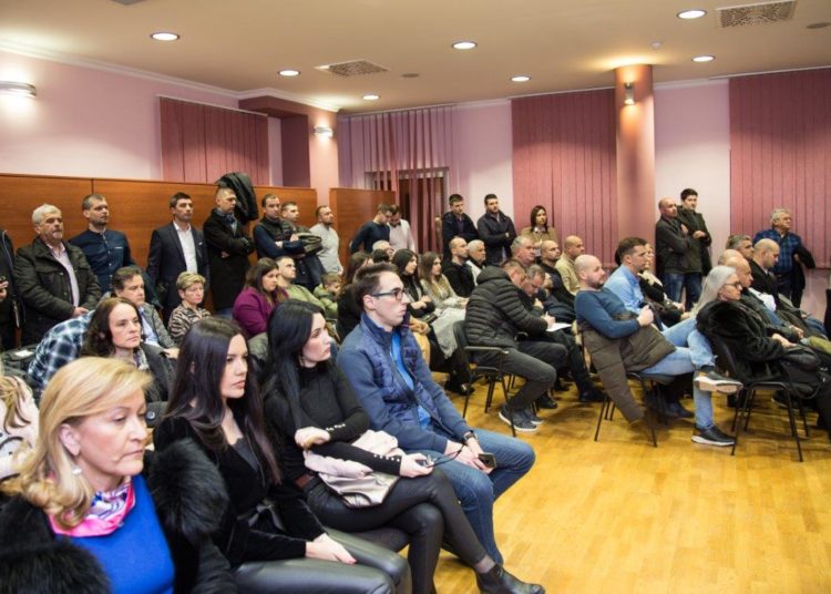 Okrugli stol “Izborna pravila za Grad Mostar” privukao veliki broj građana