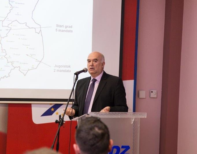 Okrugli stol “Izborna pravila za Grad Mostar” privukao veliki broj građana