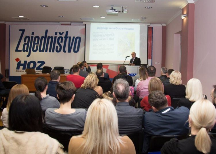 Okrugli stol “Izborna pravila za Grad Mostar” privukao veliki broj građana