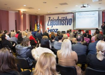 Okrugli stol “Izborna pravila za Grad Mostar” privukao veliki broj građana