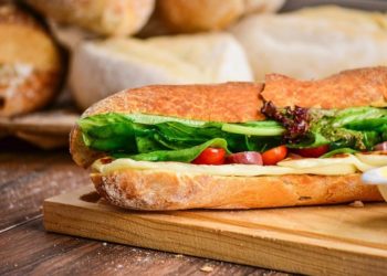Trik kojim ćete starom i tvrdom kruhu vratiti svježinu za samo 7 minuta
