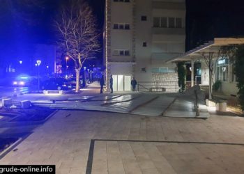 Vjetar digao krov s Eroneta u Grudama i napravio štetu u središtu