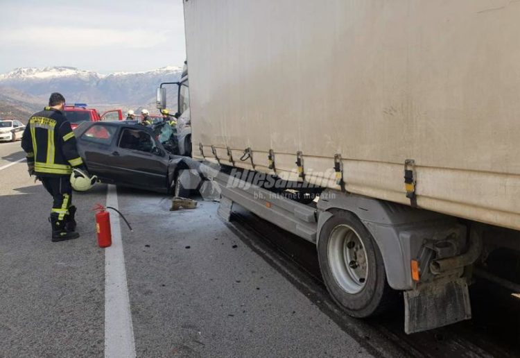 U stravičnoj nesreći na Žovnici smrtno stradale dvije osobe